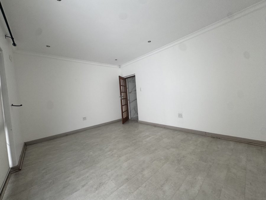 To Let 3 Bedroom Property for Rent in Wilkoppies North West